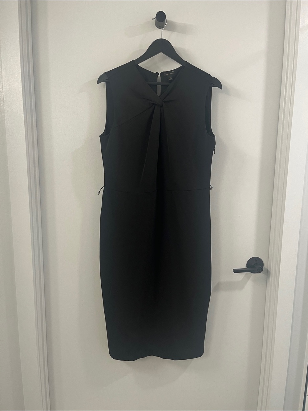 Ann Taylor Black Sleeveless Sheath Dress with Twist Front
